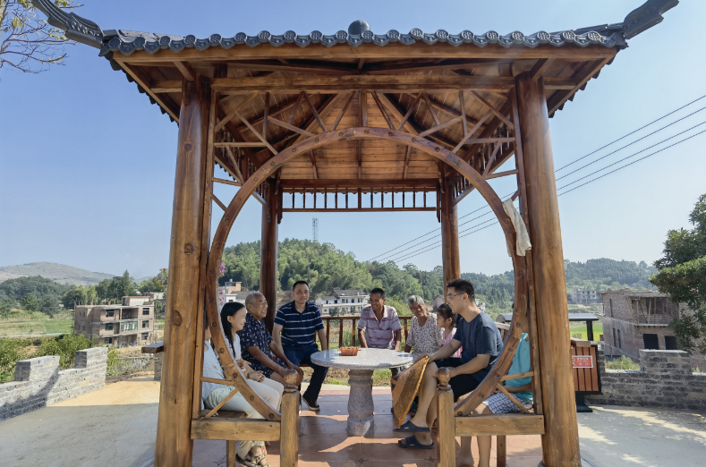 绿色光电“照亮”乡村致富路