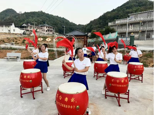 绿色光电“照亮”乡村致富路